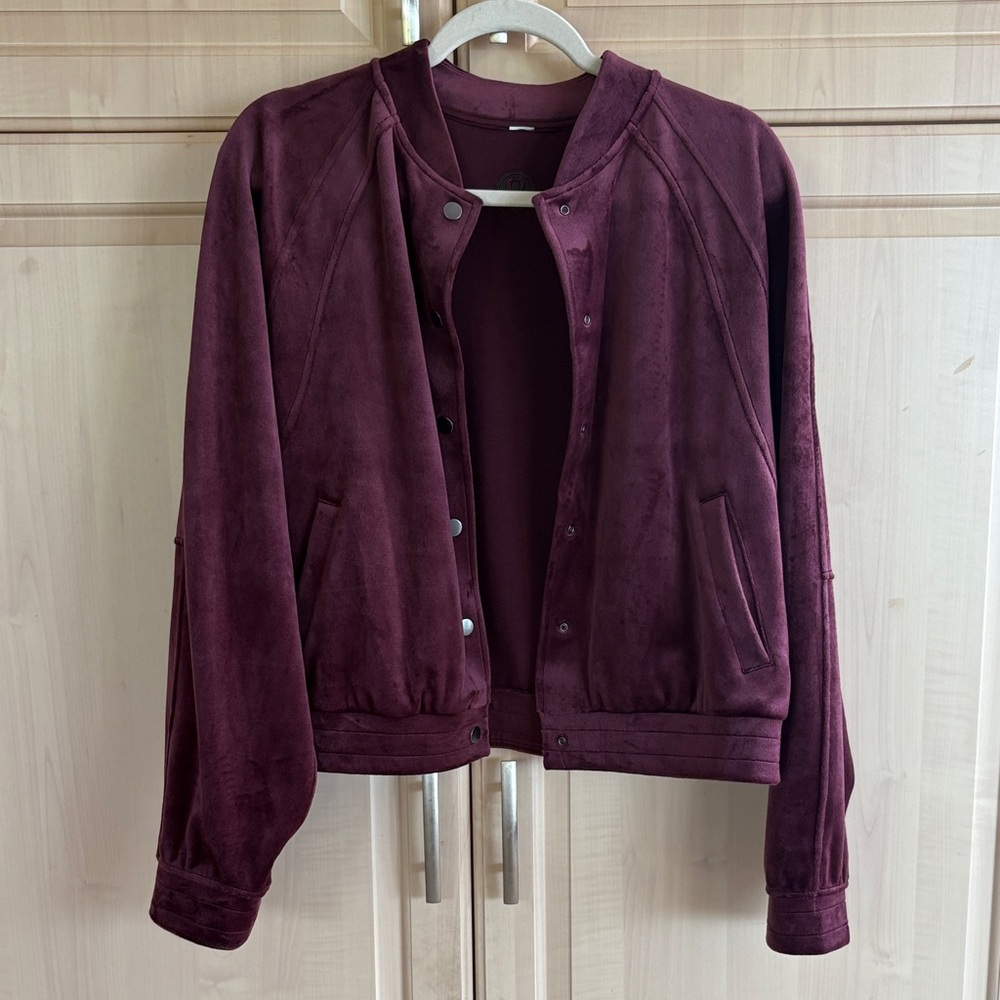 Lululemon BomberJacket in Velour Burgundy: Size L
